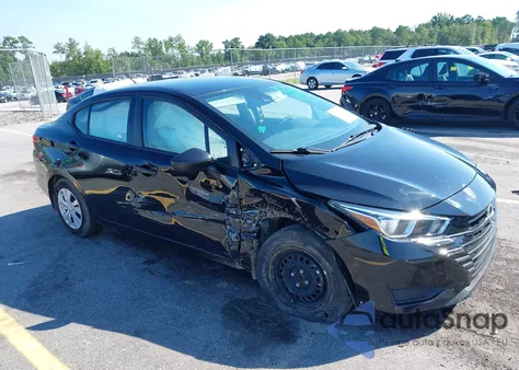 2024 Nissan Versa 1.6 S z USA, uszkodzony, nr VIN 3N1CN8DV1RL840701